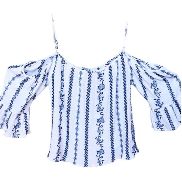 T.i.m.i.n.g.  - Off the Shoulder Blue & White Sz M - Picture 2 of 10